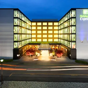 Holiday Express Zuerich Airport, An Ihg Rumlang